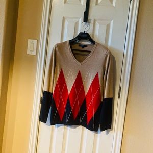Tommy Hilfiger sweater in Medium.